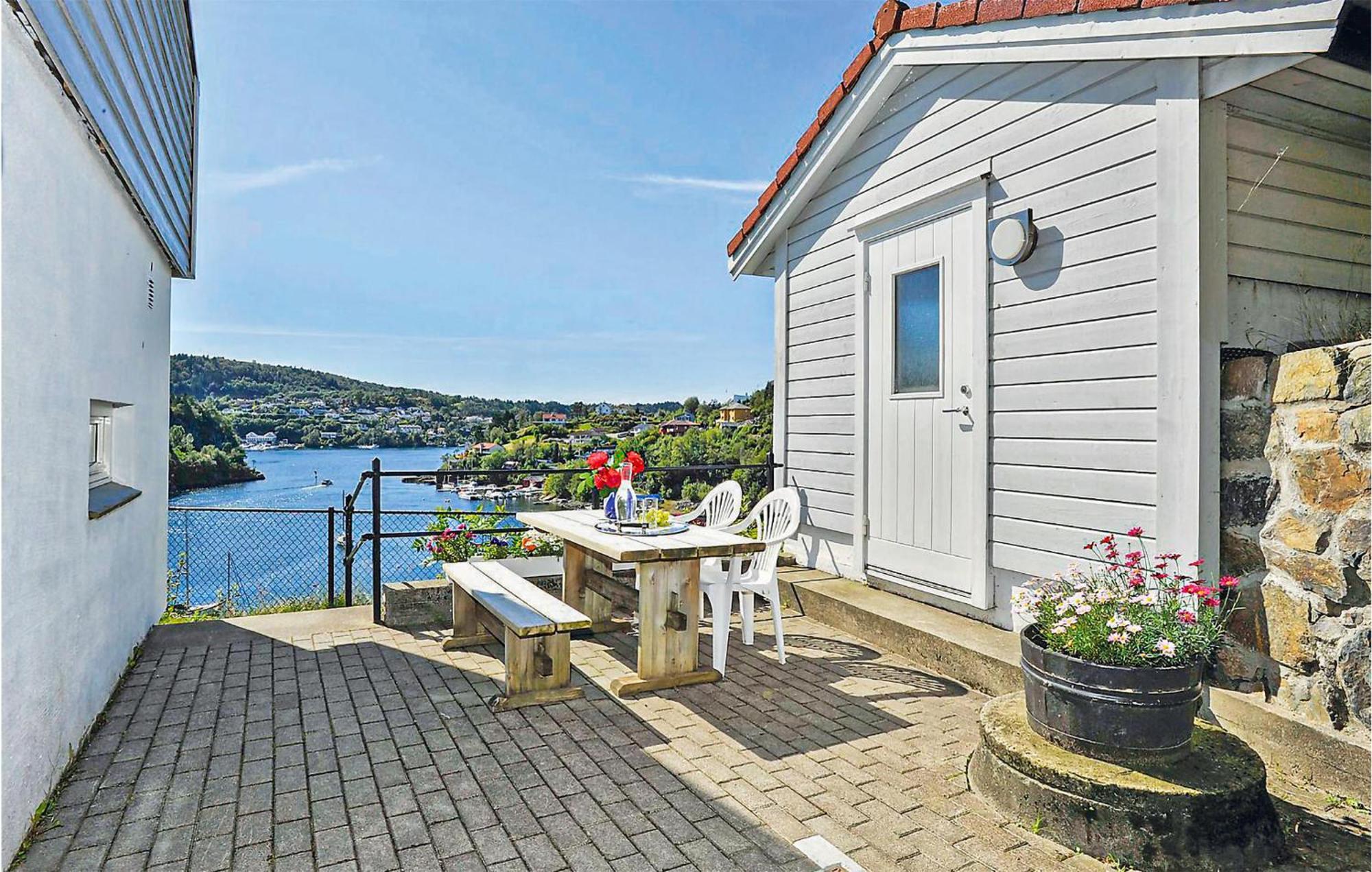 Cozy Apartment In Straumsgrend With Kitchen Bergen Exterior foto